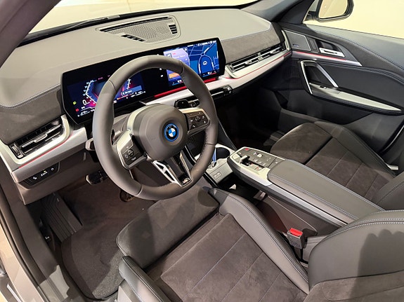 BMW X1 4 of 9