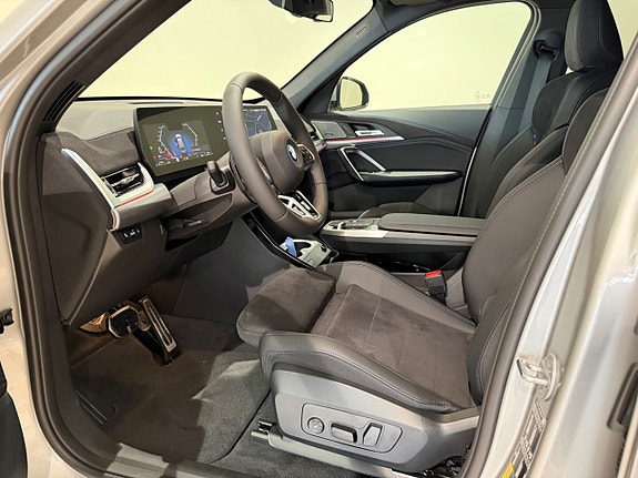 BMW X1 3 of 9