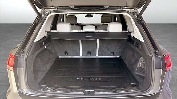 Volkswagen Touareg 10 of 12