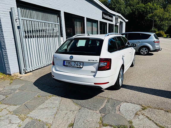 Skoda Octavia 3 of 19