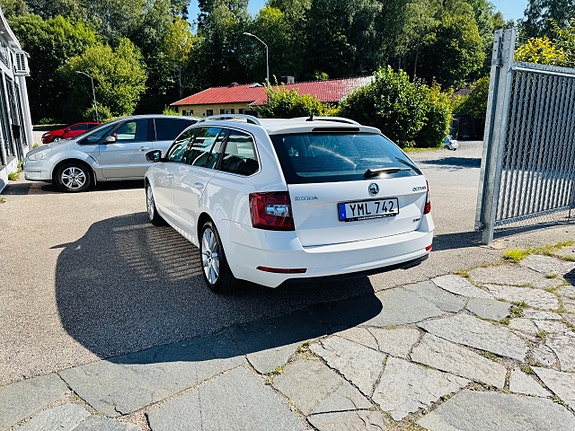 Skoda Octavia 4 of 19