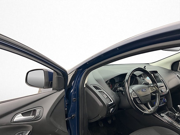 Ford Focus 8 of 26