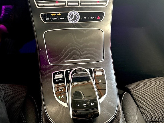 Mercedes-Benz E200 d 14 of 17