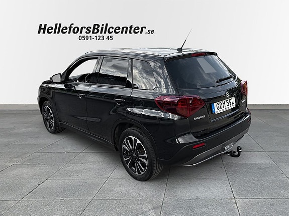 Suzuki Vitara 2 of 23