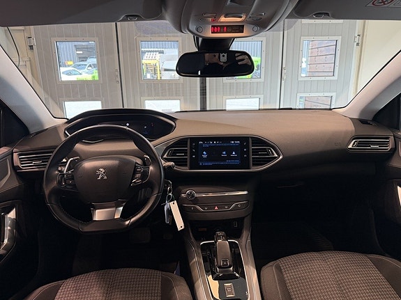 Peugeot 308 5 of 24