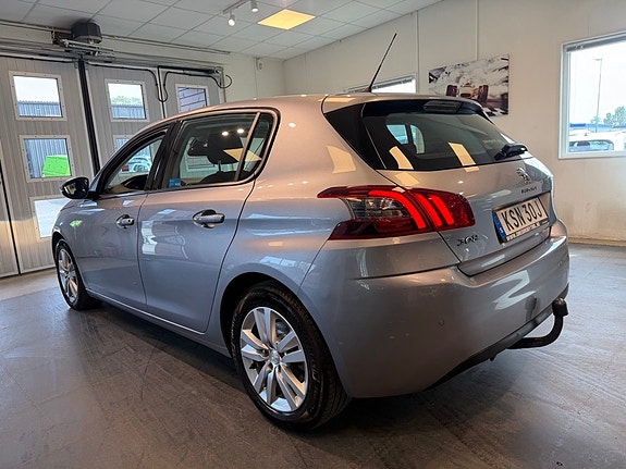 Peugeot 308 3 of 24