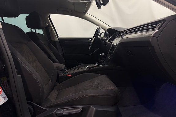 Volkswagen Passat 20 of 22