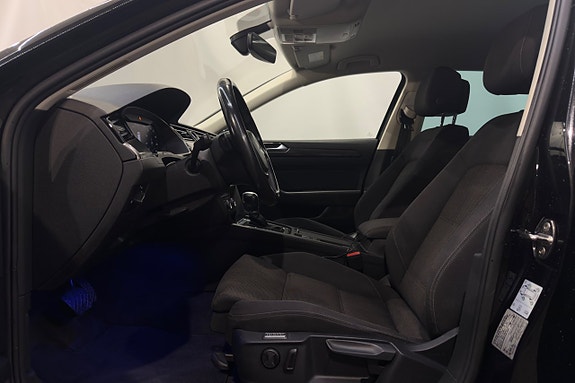 Volkswagen Passat 7 of 22