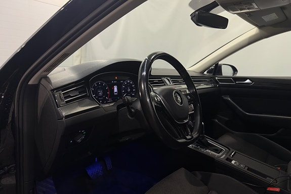 Volkswagen Passat 9 of 22