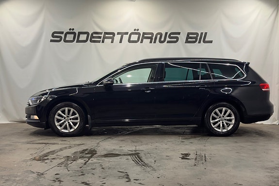 Volkswagen Passat 3 of 22