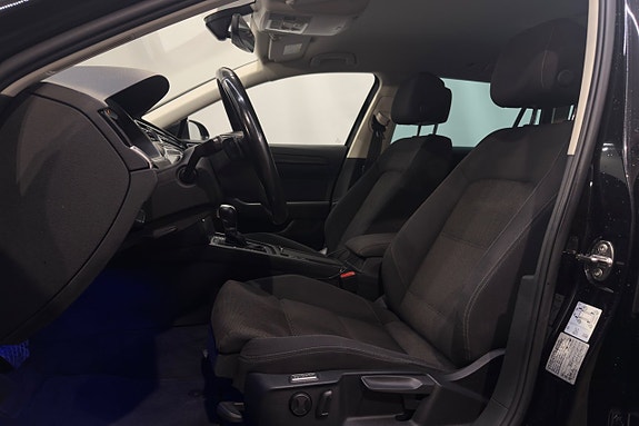 Volkswagen Passat 8 of 22