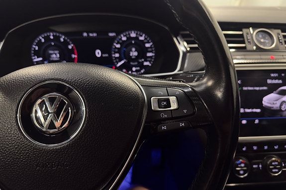 Volkswagen Passat 12 of 22