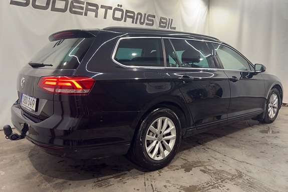Volkswagen Passat 6 of 22