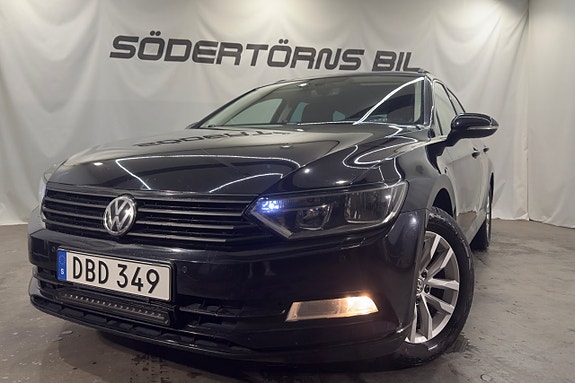 Volkswagen Passat 2 of 22