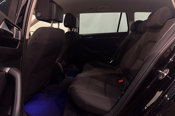 Volkswagen Passat 21 of 22