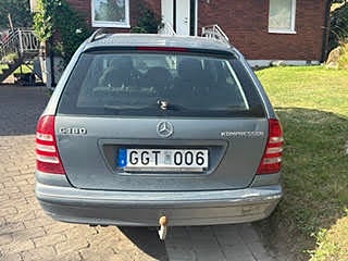 Mercedes-Benz C180 4 of 6
