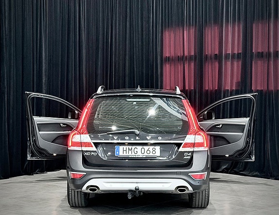 Volvo XC70 9 of 30