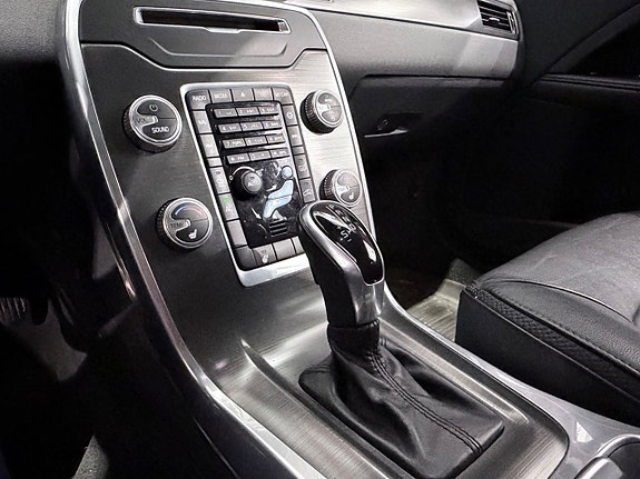 Volvo XC70 24 of 30
