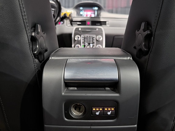 Volvo XC70 18 of 30