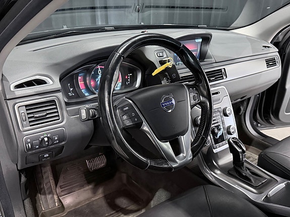 Volvo XC70 16 of 30