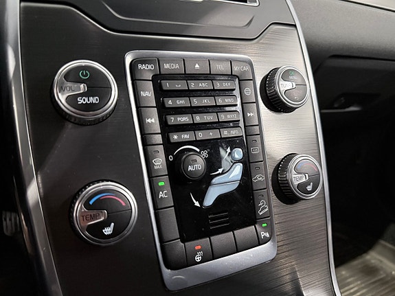 Volvo XC70 25 of 30