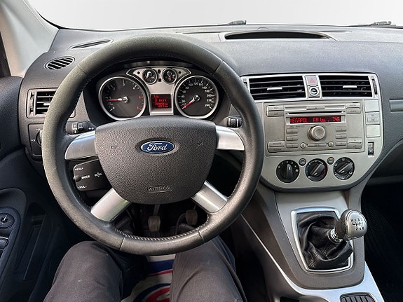 Ford Kuga 9 of 19