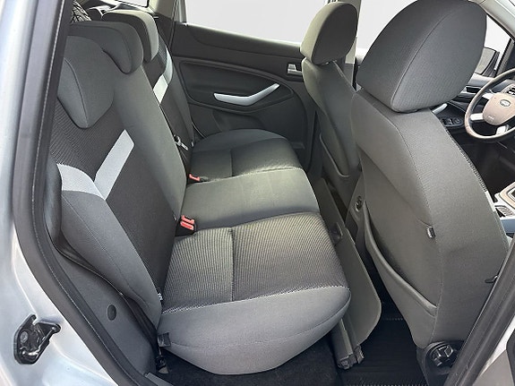 Ford Kuga 7 of 19