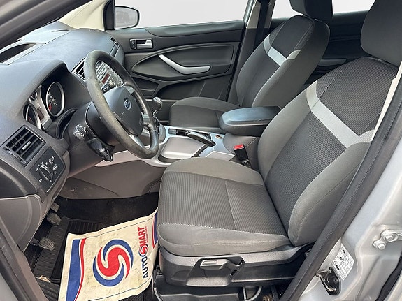 Ford Kuga 12 of 19