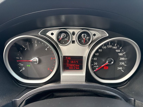Ford Kuga 14 of 19