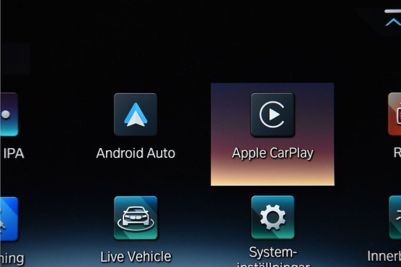 BMW i4 24 of 27