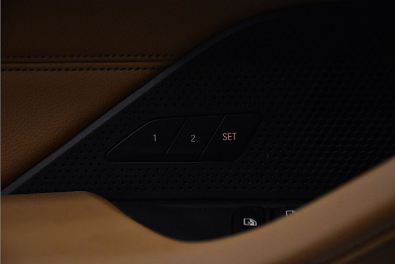 BMW i4 18 of 27