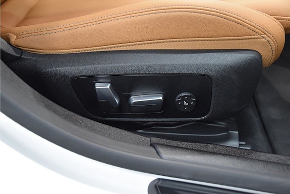 BMW i4 16 of 27