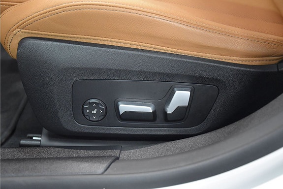 BMW i4 17 of 27