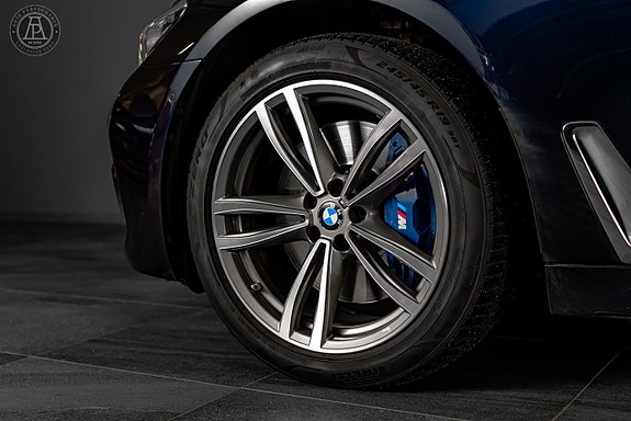 BMW 750i 4 of 14
