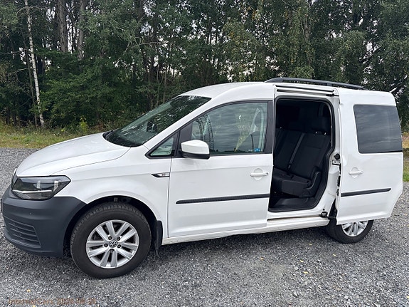 Volkswagen Caddy 10 of 30