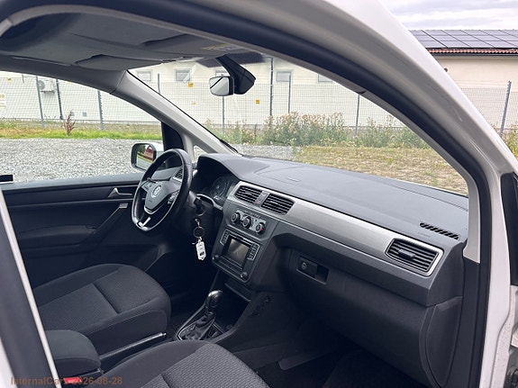 Volkswagen Caddy 16 of 30