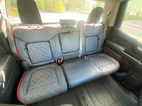 Chevrolet Silverado 1500 11 of 21