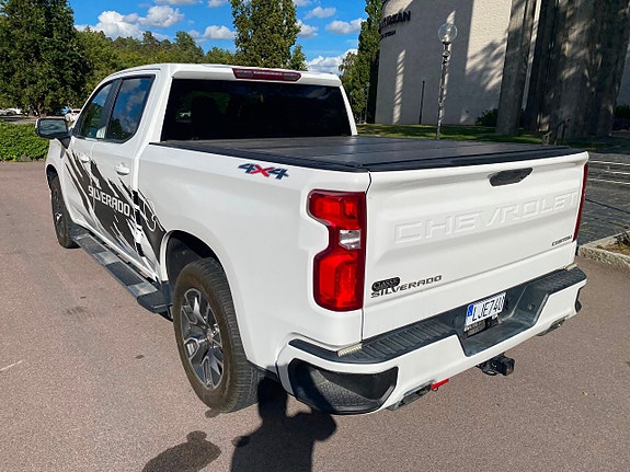 Chevrolet Silverado 1500 4 of 21