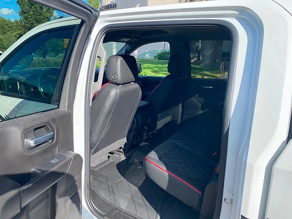 Chevrolet Silverado 1500 10 of 21