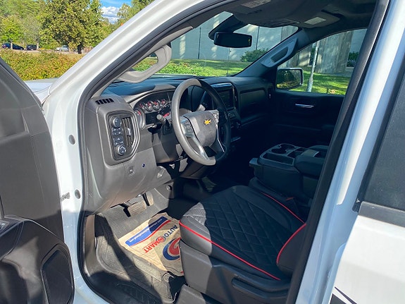 Chevrolet Silverado 1500 15 of 21