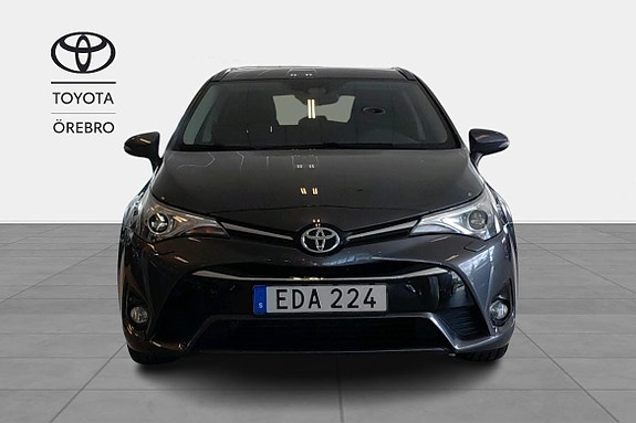 Toyota Avensis 5 of 10