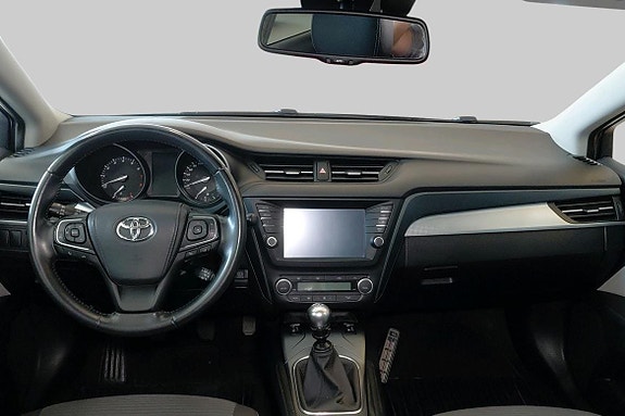 Toyota Avensis 8 of 10