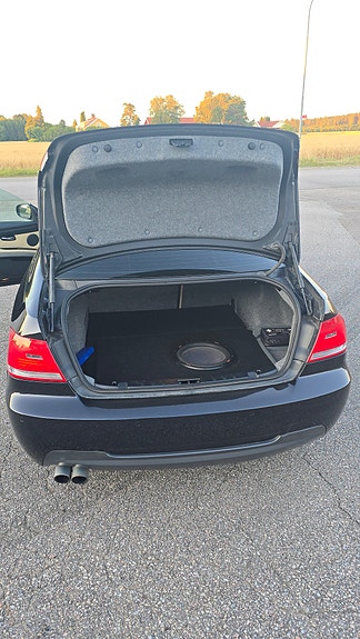 BMW 330i 6 of 6