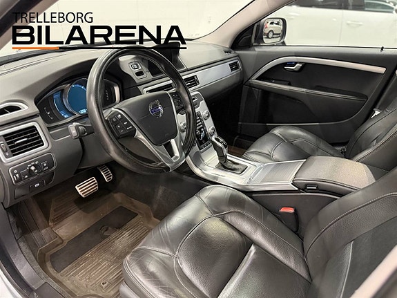 Volvo XC70 11 of 26