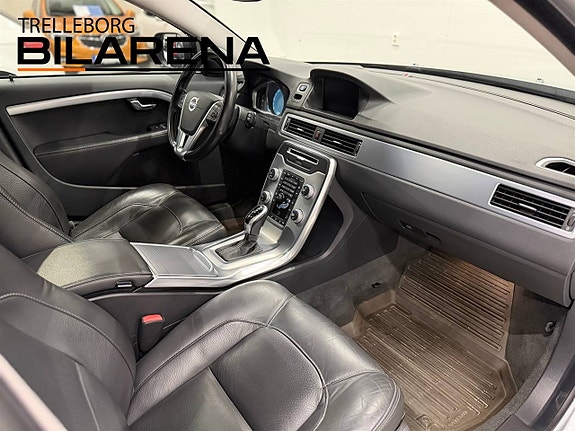 Volvo XC70 13 of 26