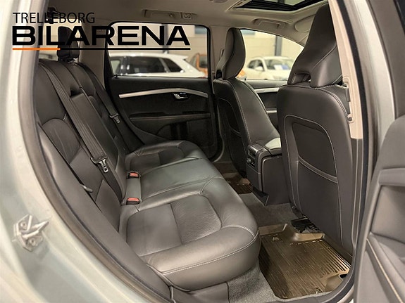 Volvo XC70 23 of 26