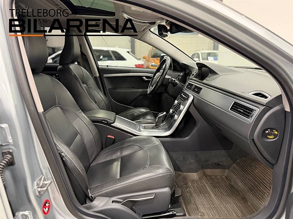 Volvo XC70 14 of 26