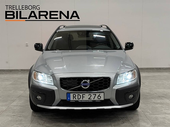 Volvo XC70 3 of 26