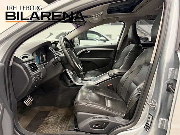 Volvo XC70 12 of 26