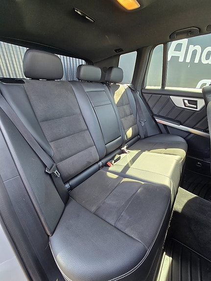 Mercedes-Benz GLK220 9 of 11